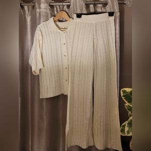2 piece crochet knit set EUC in cream. Size Medium